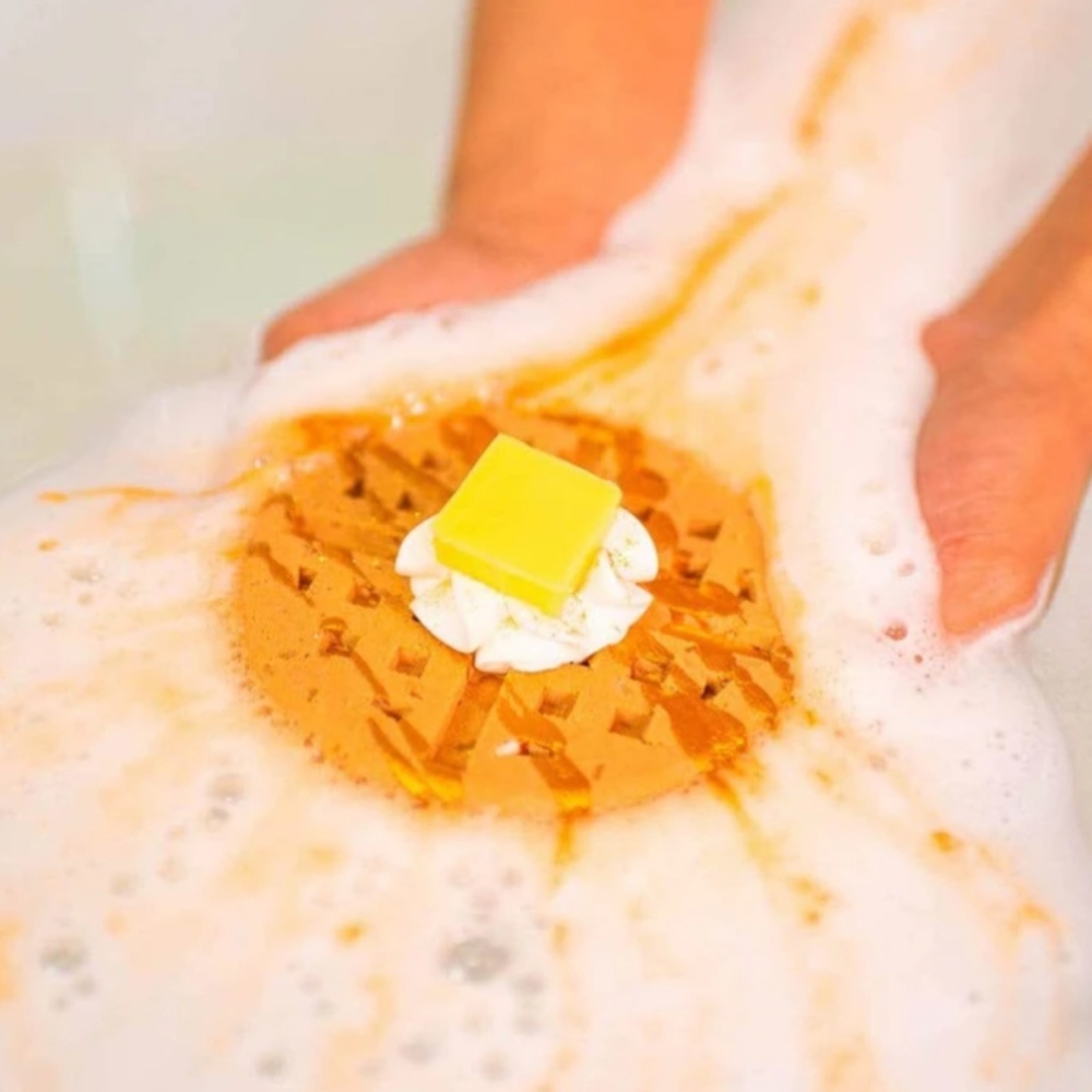 Candle and XL bath bomb